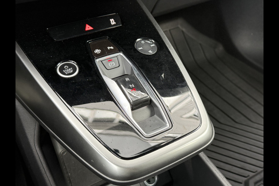 Audi Q4 e-tron 35 Launch edition Advanced 55 kWh | SOH 93% | Trekhaak | Apple carplay | 20''Inch