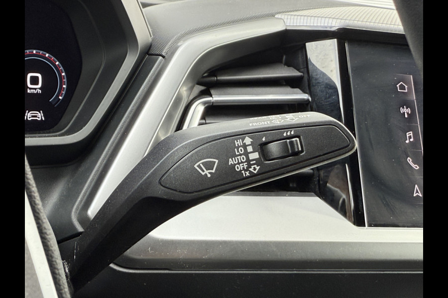 Audi Q4 e-tron 35 Launch edition Advanced 55 kWh | SOH 93% | Trekhaak | Apple carplay | 20''Inch