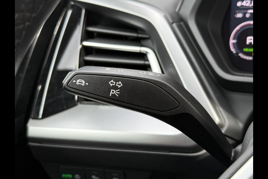 Audi Q4 e-tron 35 Launch edition Advanced 55 kWh | SOH 93% | Trekhaak | Apple carplay | 20''Inch