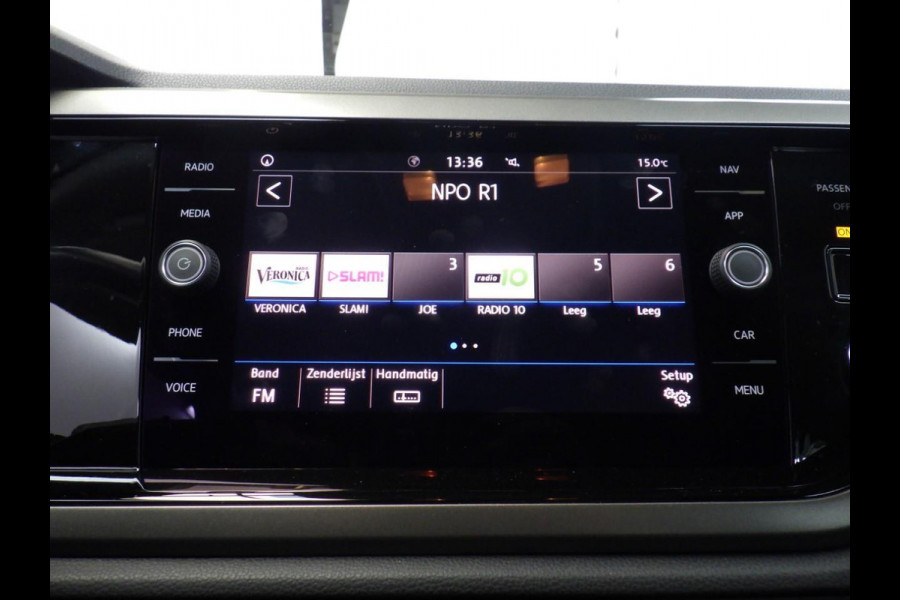 Volkswagen Polo 1.0 TSI Comfortline Business Airco|ECC Navi Carplay Adaptive Cruise Control PDC VA 15" LM Velgen