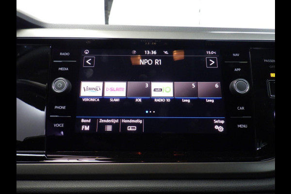 Volkswagen Polo 1.0 TSI Comfortline Business Airco|ECC Navi Carplay Adaptive Cruise Control PDC VA 15" LM Velgen