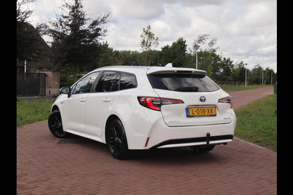 Toyota Corolla Touring Sports 1.8 Hybrid Black Style-pakket | 17 Inch | Camera | Apple Carplay | Cruise Control | NL-Auto | Toyota Corolla Touring Sports 1.8 Hybrid Black Style-pakket | 17 Inch | Camera | Apple Carplay | Cruise Control | NL-Auto |