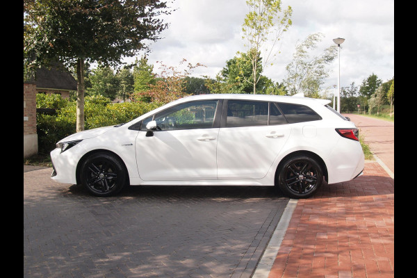 Toyota Corolla Touring Sports 1.8 Hybrid Black Style-pakket | 17 Inch | Camera | Apple Carplay | Cruise Control | NL-Auto | Toyota Corolla Touring Sports 1.8 Hybrid Black Style-pakket | 17 Inch | Camera | Apple Carplay | Cruise Control | NL-Auto |