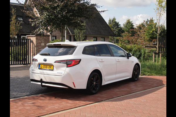 Toyota Corolla Touring Sports 1.8 Hybrid Black Style-pakket | 17 Inch | Camera | Apple Carplay | Cruise Control | NL-Auto | Toyota Corolla Touring Sports 1.8 Hybrid Black Style-pakket | 17 Inch | Camera | Apple Carplay | Cruise Control | NL-Auto |