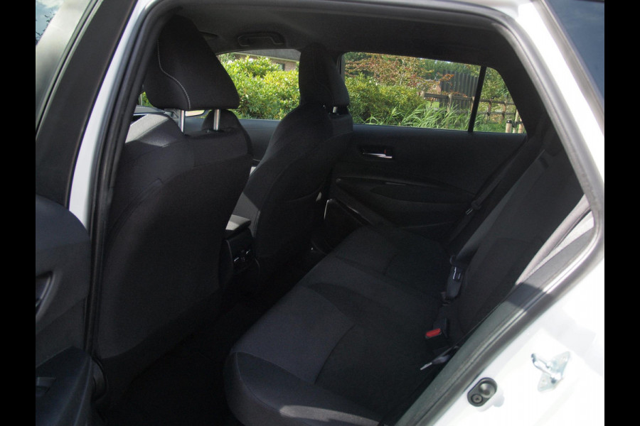 Toyota Corolla Touring Sports 1.8 Hybrid Black Style-pakket | 17 Inch | Camera | Apple Carplay | Cruise Control | NL-Auto | Toyota Corolla Touring Sports 1.8 Hybrid Black Style-pakket | 17 Inch | Camera | Apple Carplay | Cruise Control | NL-Auto |