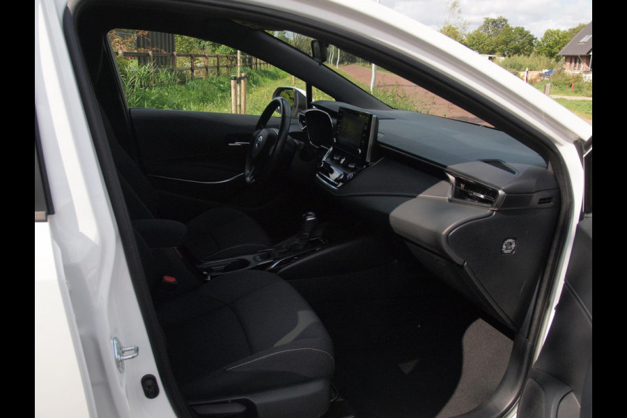 Toyota Corolla Touring Sports 1.8 Hybrid Black Style-pakket | 17 Inch | Camera | Apple Carplay | Cruise Control | NL-Auto | Toyota Corolla Touring Sports 1.8 Hybrid Black Style-pakket | 17 Inch | Camera | Apple Carplay | Cruise Control | NL-Auto |