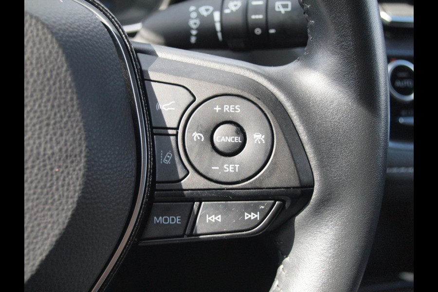 Toyota Corolla Touring Sports 1.8 Hybrid Black Style-pakket | 17 Inch | Camera | Apple Carplay | Cruise Control | NL-Auto | Toyota Corolla Touring Sports 1.8 Hybrid Black Style-pakket | 17 Inch | Camera | Apple Carplay | Cruise Control | NL-Auto |