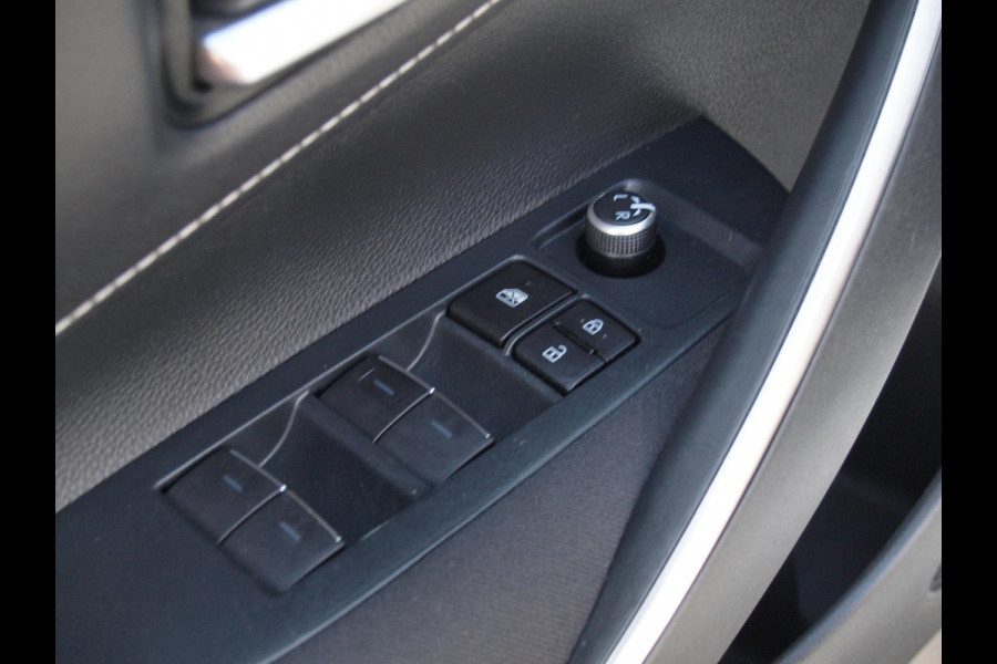 Toyota Corolla Touring Sports 1.8 Hybrid Black Style-pakket | 17 Inch | Camera | Apple Carplay | Cruise Control | NL-Auto | Toyota Corolla Touring Sports 1.8 Hybrid Black Style-pakket | 17 Inch | Camera | Apple Carplay | Cruise Control | NL-Auto |