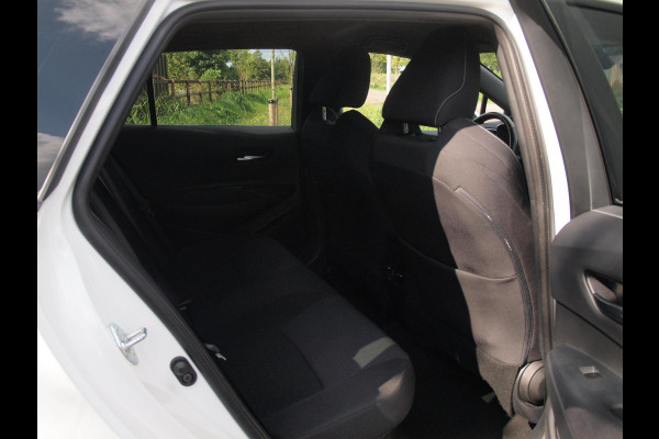 Toyota Corolla Touring Sports 1.8 Hybrid Black Style-pakket | 17 Inch | Camera | Apple Carplay | Cruise Control | NL-Auto | Toyota Corolla Touring Sports 1.8 Hybrid Black Style-pakket | 17 Inch | Camera | Apple Carplay | Cruise Control | NL-Auto |