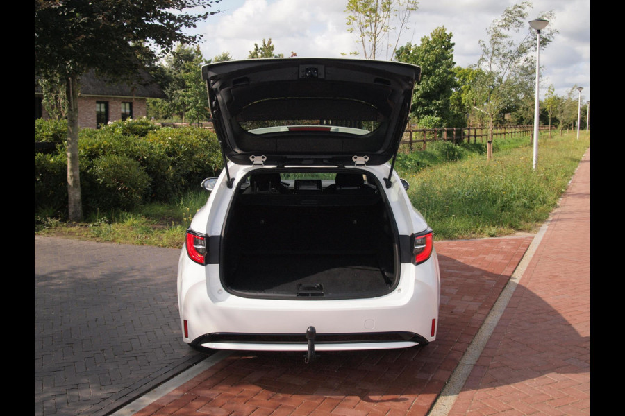 Toyota Corolla Touring Sports 1.8 Hybrid Black Style-pakket | 17 Inch | Camera | Apple Carplay | Cruise Control | NL-Auto | Toyota Corolla Touring Sports 1.8 Hybrid Black Style-pakket | 17 Inch | Camera | Apple Carplay | Cruise Control | NL-Auto |
