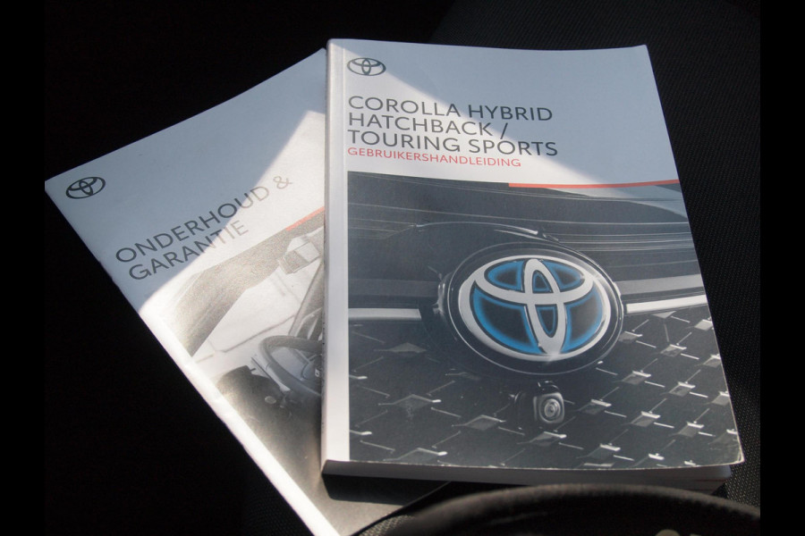 Toyota Corolla Touring Sports 1.8 Hybrid Black Style-pakket | 17 Inch | Camera | Apple Carplay | Cruise Control | NL-Auto | Toyota Corolla Touring Sports 1.8 Hybrid Black Style-pakket | 17 Inch | Camera | Apple Carplay | Cruise Control | NL-Auto |