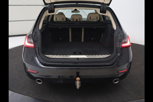 BMW 3 Serie Touring 320e Business Edition Plus | Trekhaak | Automaat | Carplay | Camera | Adaptive Cruise | Navigatie | PHEV | Leder | Stoelverwarming | Climate controle | LMV 17 Inch