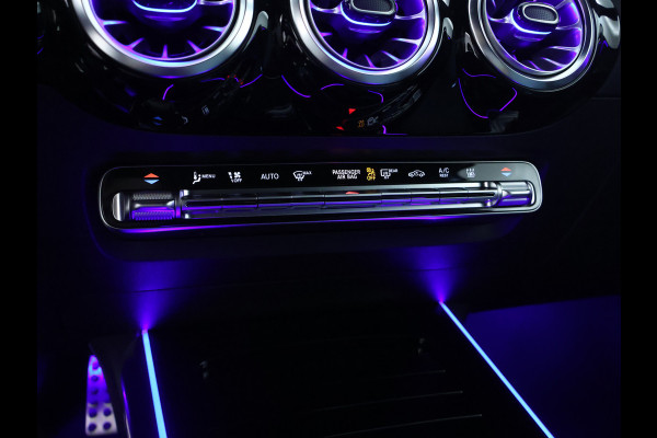 Mercedes-Benz GLA 250 e AMG Plug-In Hybride | AMG Line | Night Pakket | Sfeerverlichting | 360° camera | Stuur en Stoelverwarming | Multi Beam Led koplampen | Inclusief 24 maanden MB Certified garantie voor Europa.
