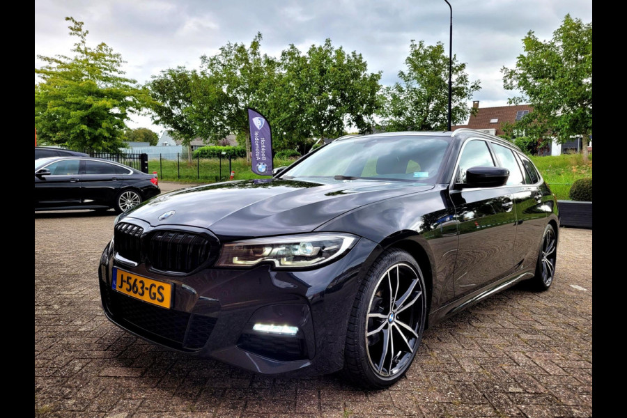 BMW 3 Serie Touring 320i M-sport - Camera, HIFI, DAB, Wifi, Carplay (BTW NL NAP)