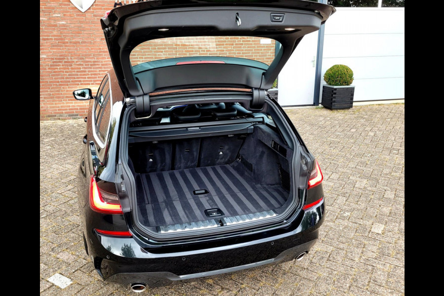BMW 3 Serie Touring 320i M-sport - Camera, HIFI, DAB, Wifi, Carplay (BTW NL NAP)