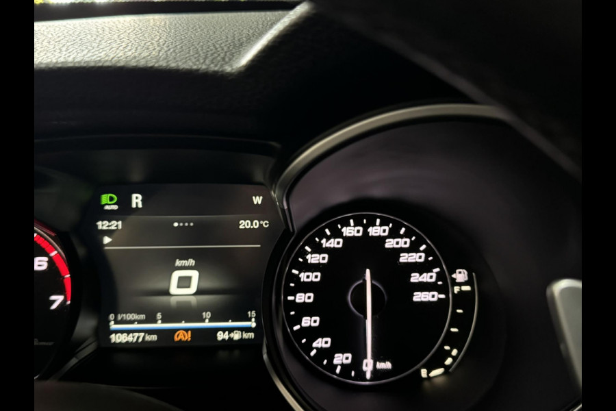 Alfa Romeo Stelvio 2.0 T AWD Super Garantie 280 PK Leder Xenon Camera Cruise Rijklaar