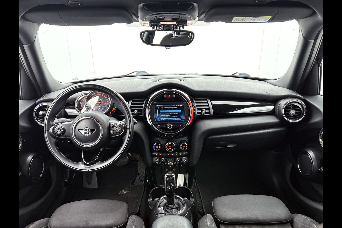 MINI Mini 1.5 One Chili 5drs Face Lift (Goed OnderH, Navi, Carplay, ParkeerS V+A, StoelV, Climate Con, Etc)