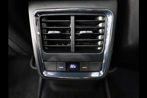 Škoda ENYAQ iV 60 Sportline 180 pk | Navigatie | Parkeersensoren | Achteruitrijcamera | Autom. airco (3 zones) | Stoelverwarming | Keyless |