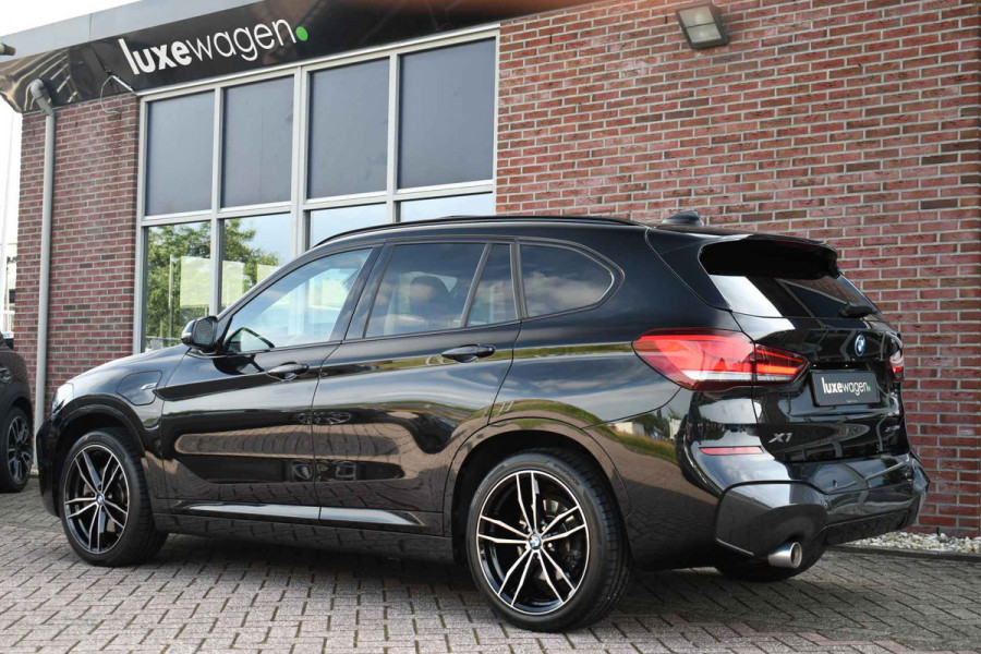 BMW X1 xDrive25e M-Sport Pano ACC Trekh HUD