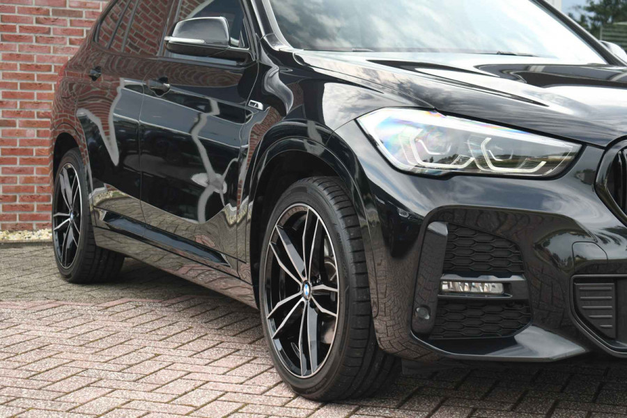 BMW X1 xDrive25e M-Sport Pano ACC Trekh HUD