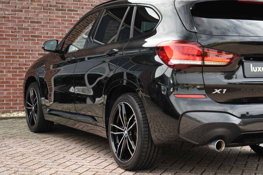 BMW X1 xDrive25e M-Sport Pano ACC Trekh HUD