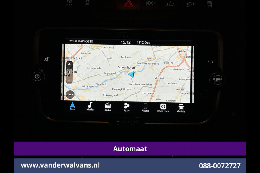Iveco Daily 35S14V 136pk Automaat 3500kg Trekhaak L2H2 Euro6 Airco | Camera | Navigatie LED, Cruiscontrol, Chauffeursstoel, Bijrijdersbank