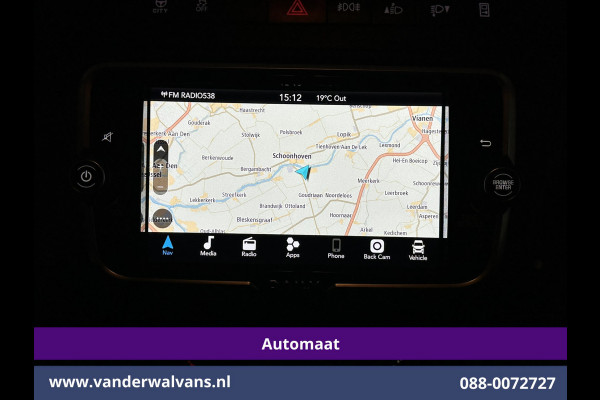 Iveco Daily 35S14V 136pk Automaat 3500kg Trekhaak L2H2 Euro6 Airco | Camera | Navigatie LED, Cruiscontrol, Chauffeursstoel, Bijrijdersbank