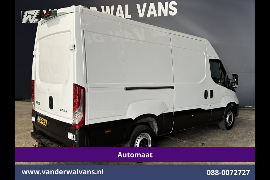 Iveco Daily 35S14V 136pk Automaat 3500kg Trekhaak L2H2 Euro6 Airco | Camera | Navigatie LED, Cruiscontrol, Chauffeursstoel, Bijrijdersbank