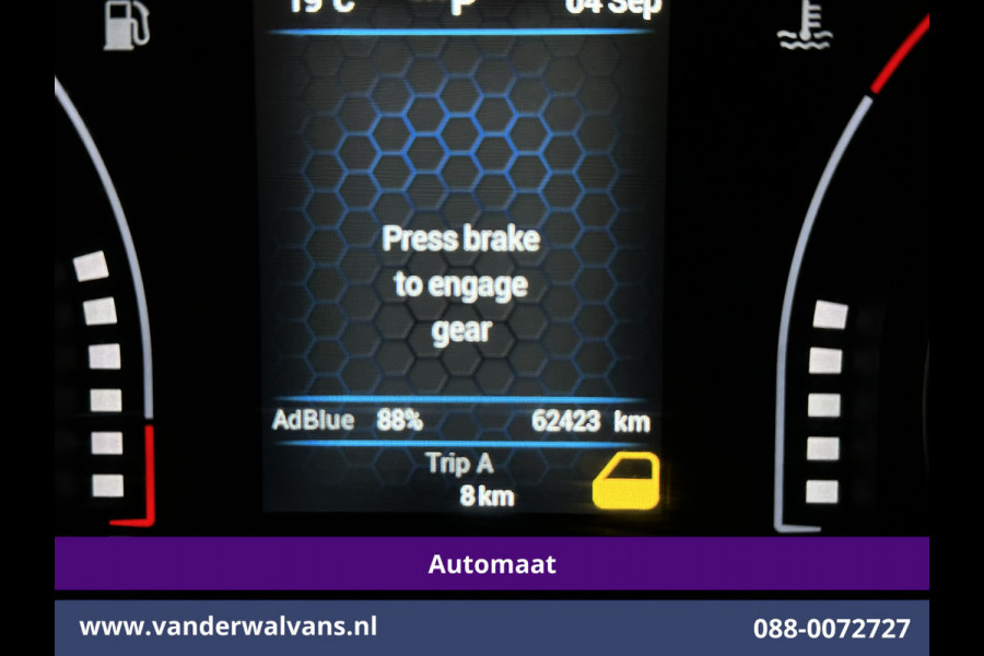 Iveco Daily 35S14V 136pk Automaat 3500kg Trekhaak L2H2 Euro6 Airco | Camera | Navigatie LED, Cruiscontrol, Chauffeursstoel, Bijrijdersbank