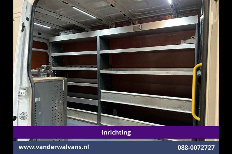 Volkswagen Crafter 2.0 TDI 177pk 3500kg Trekhaak Achterwiel aandrijving L3H3 L2H2 Inrichting Euro6 Airco | Camera | Navigatie | Apple Carplay Android Auto, Cruiscontrol, Chauffeursstoel, Verwarmde Voorruit, Parkeersensoren