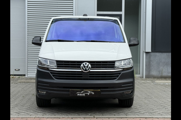 Volkswagen Transporter 2.0 TDI L2H1 30 DC Highline | Camera | Trekhaak | Automaat