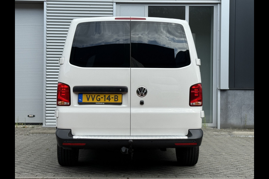 Volkswagen Transporter 2.0 TDI L2H1 30 DC Highline | Camera | Trekhaak | Automaat