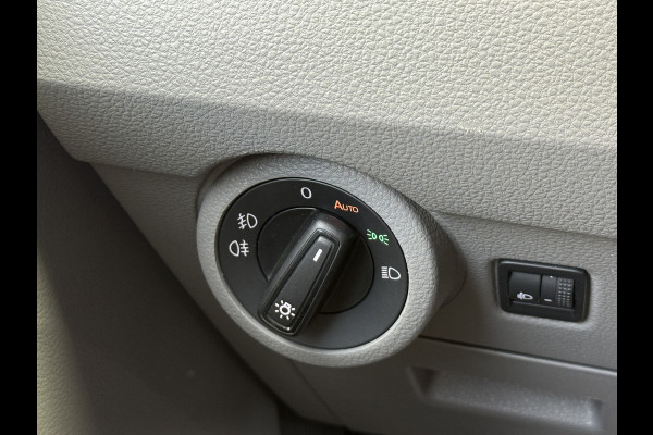 Volkswagen Transporter 2.0 TDI L2H1 30 DC Highline | Camera | Trekhaak | Automaat