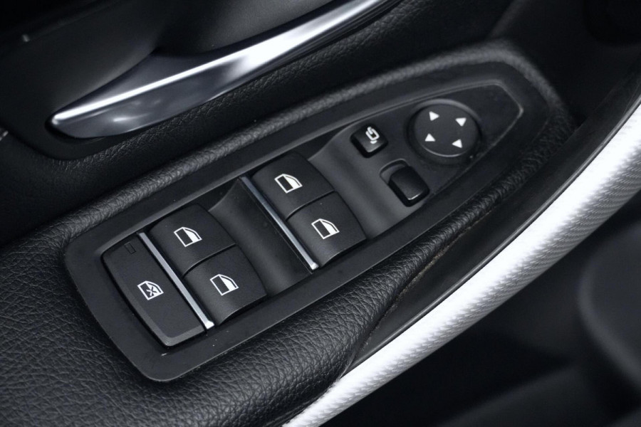 BMW 3 Serie Touring 320i M Sport Automaat 184 PK | Pano-dak | CarPlay | Camera | Leder | Stoelverwarming | Cruise | Pdc | Led |
