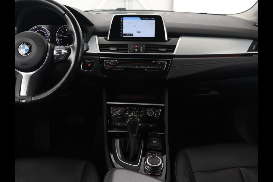 BMW 2 Serie Active Tourer 225xe iPerformance High Executive | Trekhaak | Cruise Control | Leder | Automaat | Stoelverwarming | Navigatie | PDC | Bluetooth | LMV 17 inch | PHEV