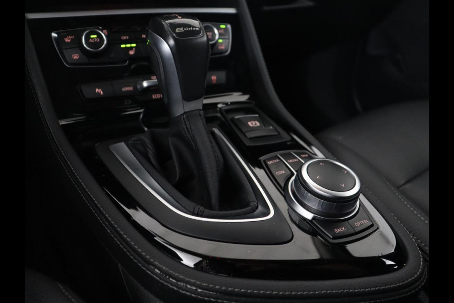 BMW 2 Serie Active Tourer 225xe iPerformance High Executive | Trekhaak | Cruise Control | Leder | Automaat | Stoelverwarming | Navigatie | PDC | Bluetooth | LMV 17 inch | PHEV