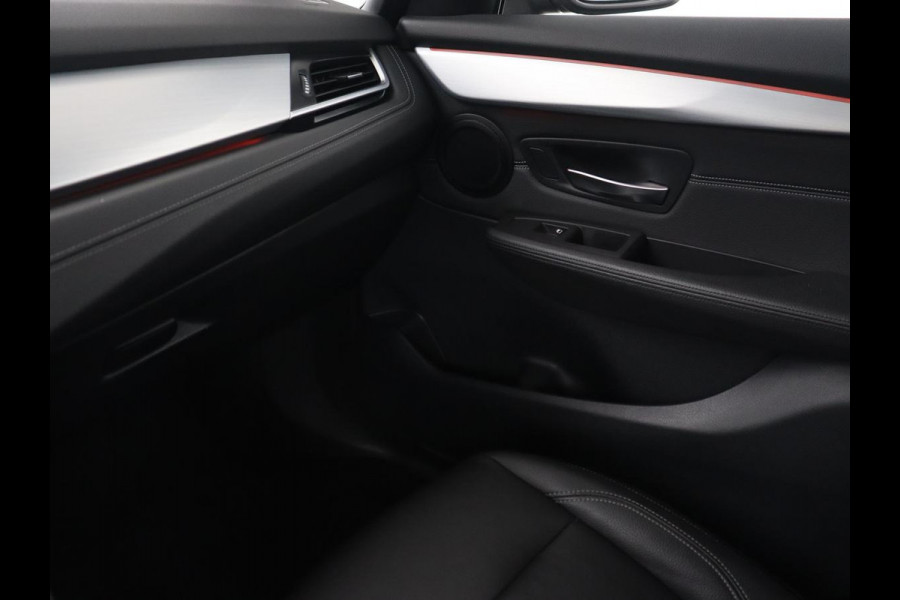 BMW 2 Serie Active Tourer 225xe iPerformance High Executive | Trekhaak | Cruise Control | Leder | Automaat | Stoelverwarming | Navigatie | PDC | Bluetooth | LMV 17 inch | PHEV