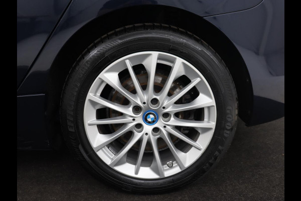 BMW 2 Serie Active Tourer 225xe iPerformance High Executive | Trekhaak | Cruise Control | Leder | Automaat | Stoelverwarming | Navigatie | PDC | Bluetooth | LMV 17 inch | PHEV