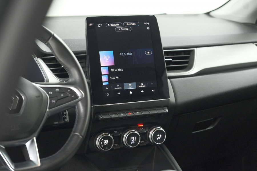 Renault Captur 1.6 E-Tech Plug-in Hybrid 160 Intens | Camera | 9.3 Inch Groot Scherm | Apple Carplay | Parkeersensoren