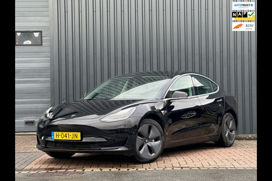 Tesla Model 3 Standard RWD Plus 60 kWh