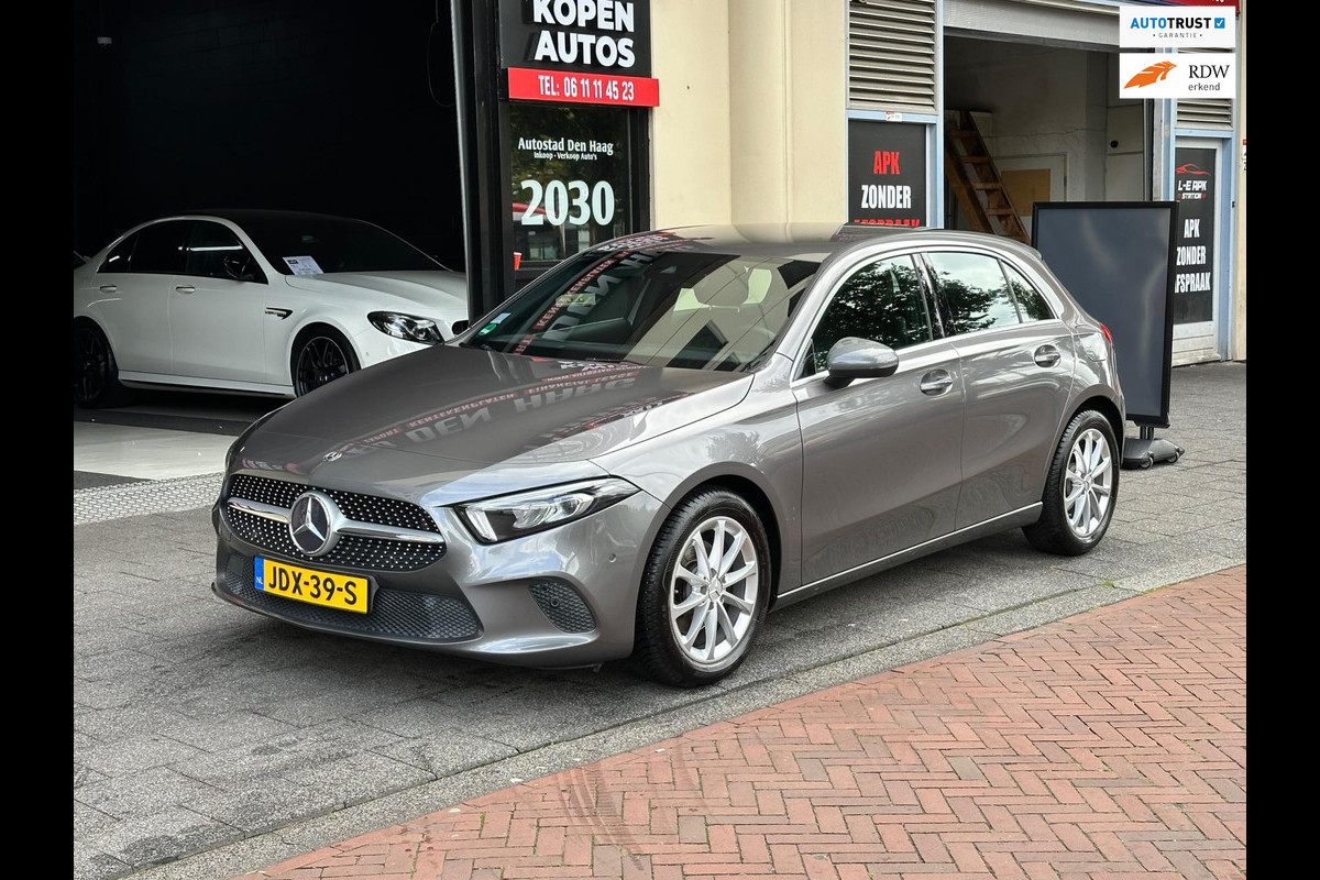 Mercedes-Benz A-Klasse 200 Premium Automaat Leer Navi Mercedes-Benz A-Klasse 200 Premium Automaat Leer Navi