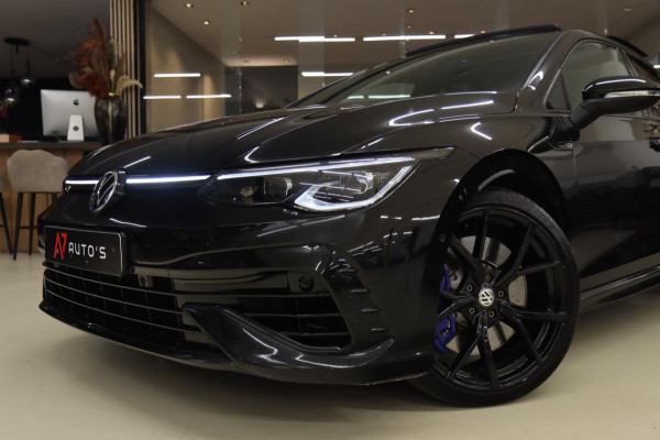 Volkswagen Golf 2.0 TSI R 4Motion AKRAP/PANO/HEADUP/IQ/H-K/BOMVOL
