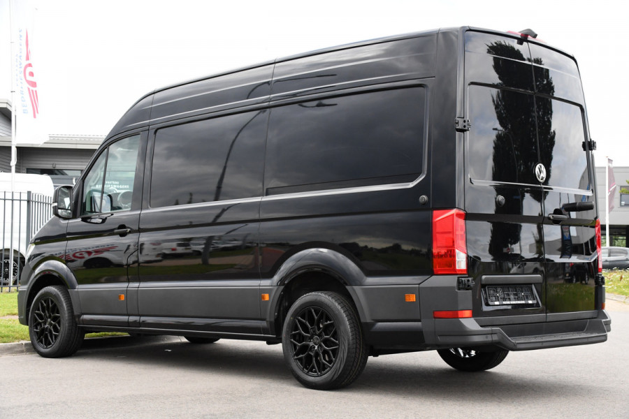 Volkswagen Crafter 35 2.0 TDI L3H3 Black Edition Adaptieve Cruise, Camera, Carplay, 177pk, Automaat, LED, Stoelverwarming, Multimedia, BOM VOL!