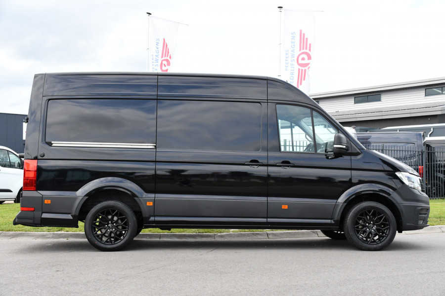 Volkswagen Crafter 35 2.0 TDI L3H3 Black Edition Adaptieve Cruise, Camera, Carplay, 177pk, Automaat, LED, Stoelverwarming, Multimedia, BOM VOL!