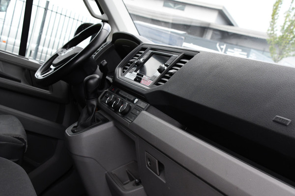 Volkswagen Crafter 35 2.0 TDI L3H3 Black Edition Adaptieve Cruise, Camera, Carplay, 177pk, Automaat, LED, Stoelverwarming, Multimedia, BOM VOL!