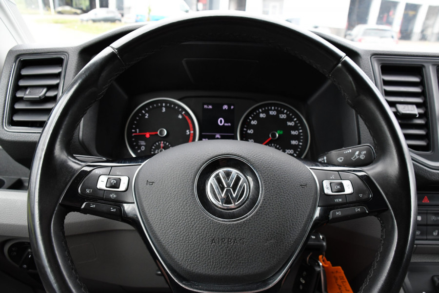 Volkswagen Crafter 35 2.0 TDI L3H3 Black Edition Adaptieve Cruise, Camera, Carplay, 177pk, Automaat, LED, Stoelverwarming, Multimedia, BOM VOL!