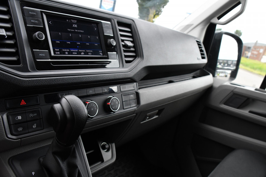 Volkswagen Crafter 35 2.0 TDI L3H3 Black Edition Adaptieve Cruise, Camera, Carplay, 177pk, Automaat, LED, Stoelverwarming, Multimedia, BOM VOL!