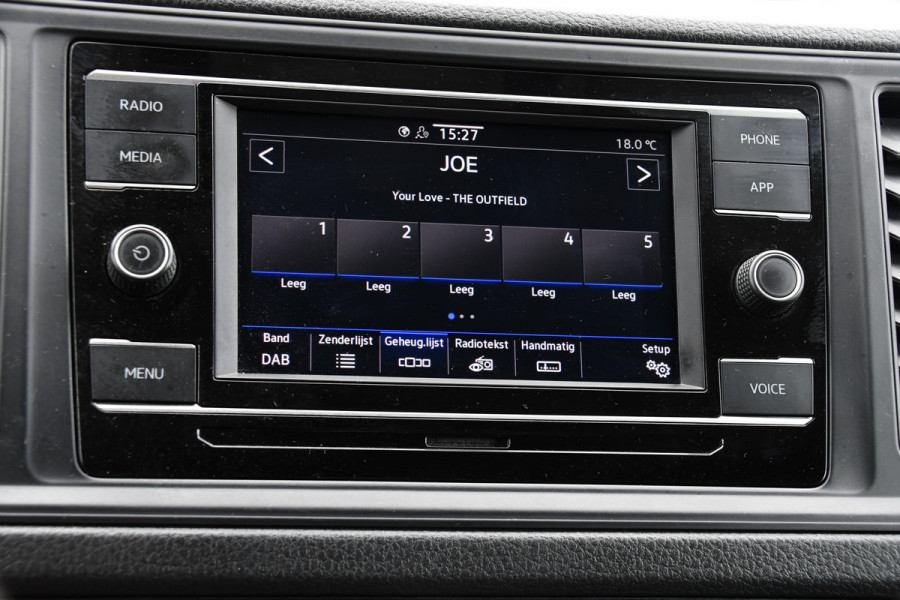 Volkswagen Crafter 35 2.0 TDI L3H3 Black Edition Adaptieve Cruise, Camera, Carplay, 177pk, Automaat, LED, Stoelverwarming, Multimedia, BOM VOL!