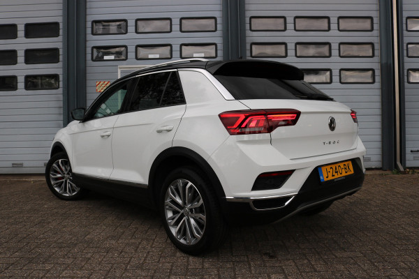 Volkswagen T-Roc 1.5 TSI Sport Autom Xenon Keyless Virtual cockpit Navi Camera Bj:2020 Volkswagen T-Roc 1.5 TSI Sport Autom Xenon Keyless Virtual cockpit Navi Camera Bj:2020