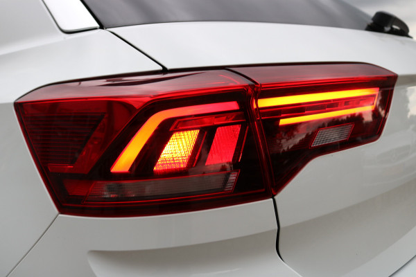 Volkswagen T-Roc 1.5 TSI Sport Autom Xenon Keyless Virtual cockpit Navi Camera Bj:2020 Volkswagen T-Roc 1.5 TSI Sport Autom Xenon Keyless Virtual cockpit Navi Camera Bj:2020